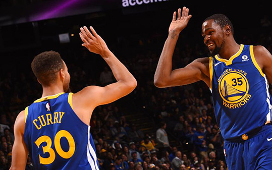 Golden State's Kevin Durant and Steph Curry