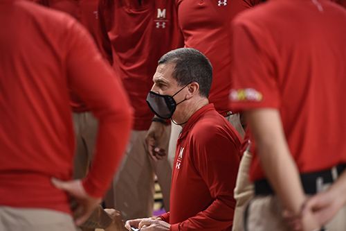 Turgeon speaking to his players during the Purdue game.