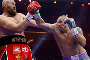 Oleksandr Usyk landed a jab against Tyson Fury