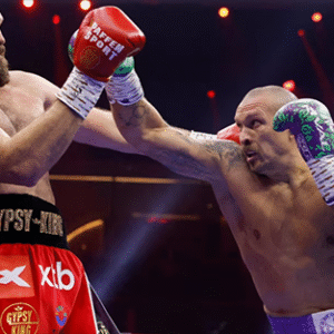 Oleksandr Usyk landed a jab against Tyson Fury